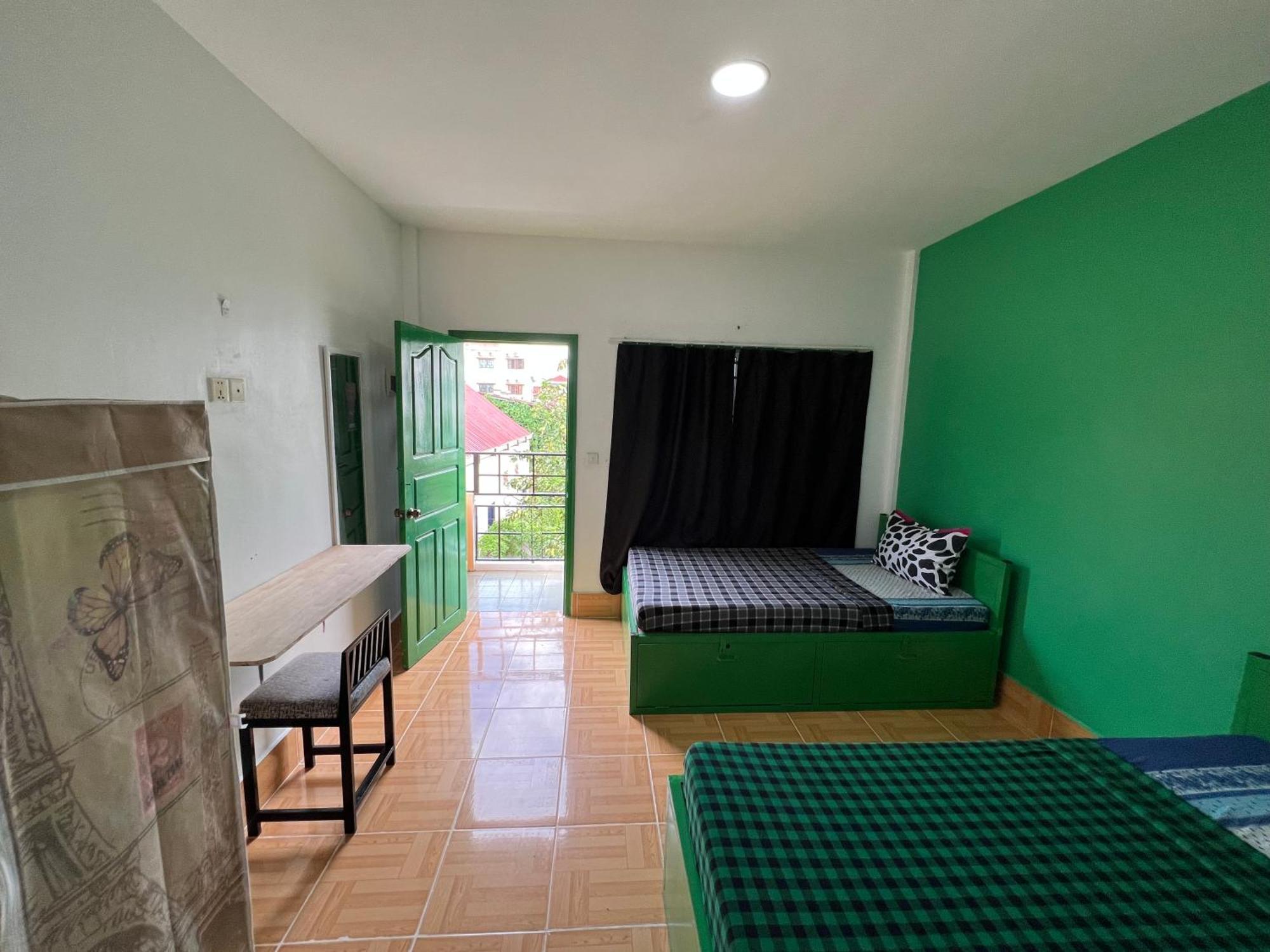 Hostel The Funky Village (adults Only) *